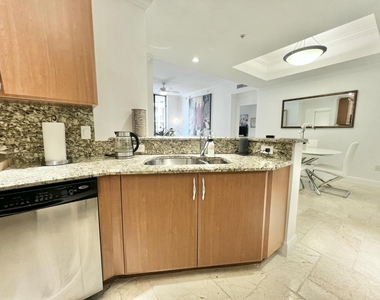 701 S Olive Avenue S - Photo Thumbnail 32