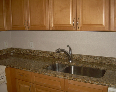 1000 Spanish River Road - Photo Thumbnail 5