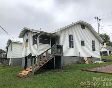 660 E Sharpe Street - Photo Thumbnail 1