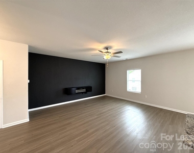 6225 Lowe Lane - Photo Thumbnail 1