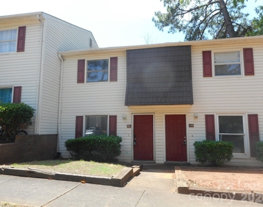 7961 Shady Oak Trail - Photo Thumbnail 1