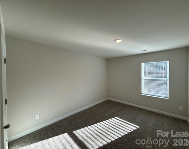125 Utility Lane - Photo Thumbnail 13