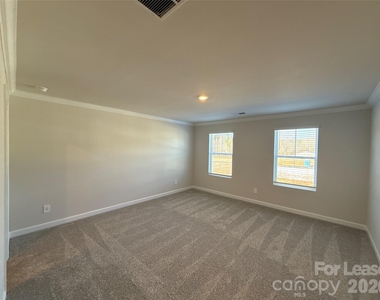 125 Utility Lane - Photo Thumbnail 6