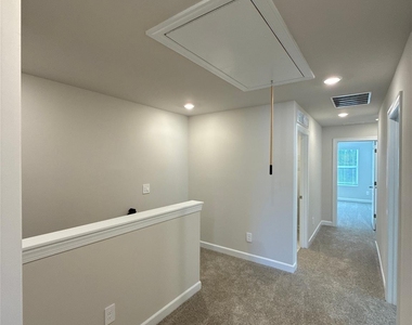 125 Utility Lane - Photo Thumbnail 9