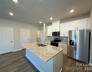 125 Utility Lane - Photo Thumbnail 2