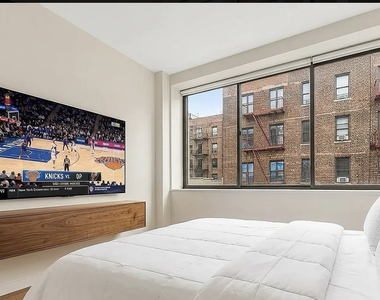 1425 York Avenue - Photo Thumbnail 1