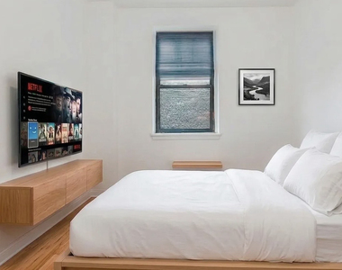 1425 York Avenue - Photo Thumbnail 3