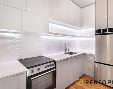 1003 Greene Avenue - Photo Thumbnail 2