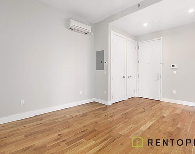 1003 Greene Avenue - Photo Thumbnail 5