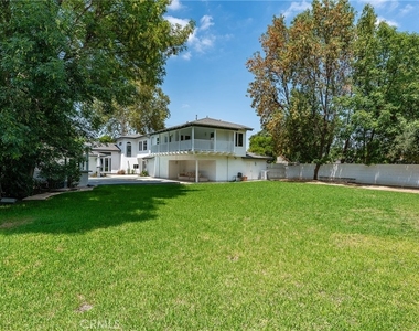 22904 Calvert Street - Photo Thumbnail 57