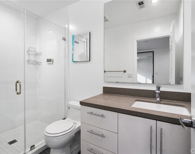 22904 Calvert Street - Photo Thumbnail 41