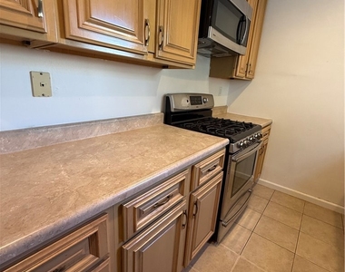1317 W Alameda Avenue - Photo Thumbnail 2