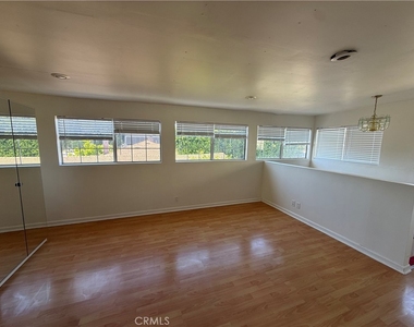 1317 W Alameda Avenue - Photo Thumbnail 10