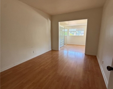 1317 W Alameda Avenue - Photo Thumbnail 13