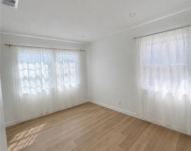 2618 N 6th Street - Photo Thumbnail 14