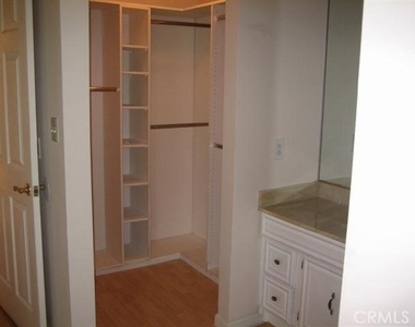 22451 Dolorosa Street - Photo Thumbnail 7