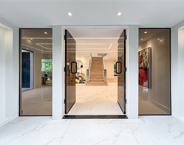 4266 Louise Avenue - Photo Thumbnail 1