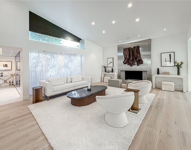 4266 Louise Avenue - Photo Thumbnail 3