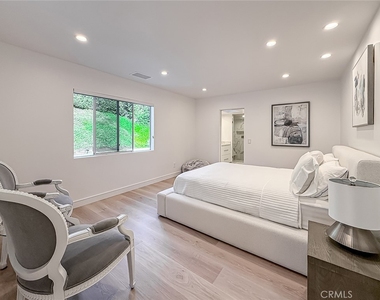 4266 Louise Avenue - Photo Thumbnail 21