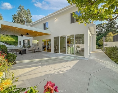4266 Louise Avenue - Photo Thumbnail 24