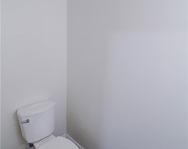 13540 Hubbard - Photo Thumbnail 7