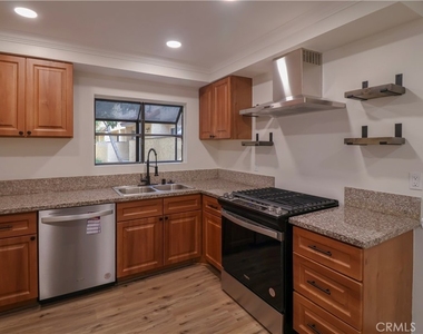 13540 Hubbard - Photo Thumbnail 9
