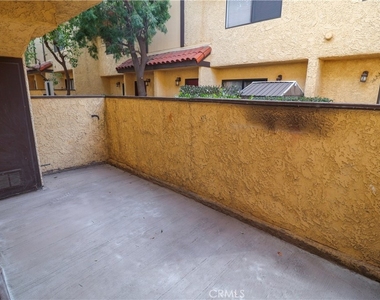 13540 Hubbard - Photo Thumbnail 4