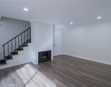 13540 Hubbard - Photo Thumbnail 3