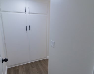 13540 Hubbard - Photo Thumbnail 18