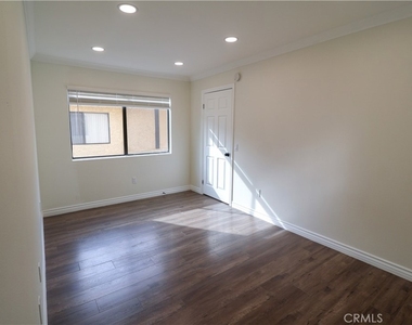 13540 Hubbard - Photo Thumbnail 14