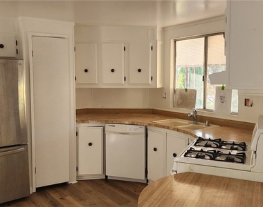 216 Kearns - Photo Thumbnail 15