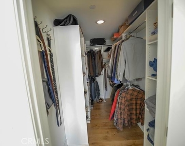 7133 Hawthorn Avenue - Photo Thumbnail 9