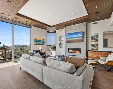 726 Loma Drive - Photo Thumbnail 4