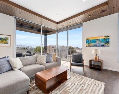 726 Loma Drive - Photo Thumbnail 21