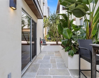 726 Loma Drive - Photo Thumbnail 36