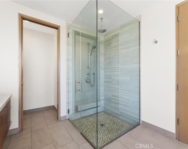 726 Loma Drive - Photo Thumbnail 29
