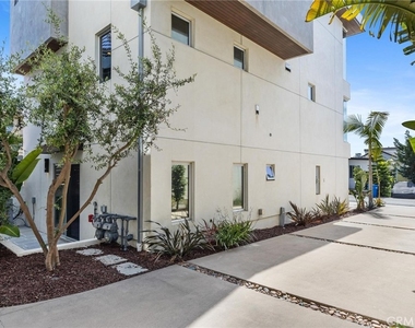 726 Loma Drive - Photo Thumbnail 41