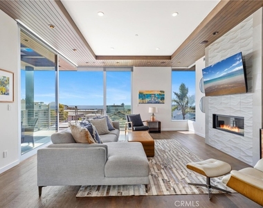 726 Loma Drive - Photo Thumbnail 20