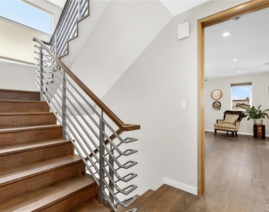 726 Loma Drive - Photo Thumbnail 25