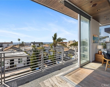 726 Loma Drive - Photo Thumbnail 23