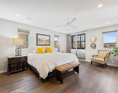 726 Loma Drive - Photo Thumbnail 26