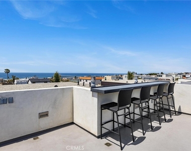 726 Loma Drive - Photo Thumbnail 18