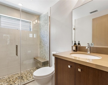 726 Loma Drive - Photo Thumbnail 38