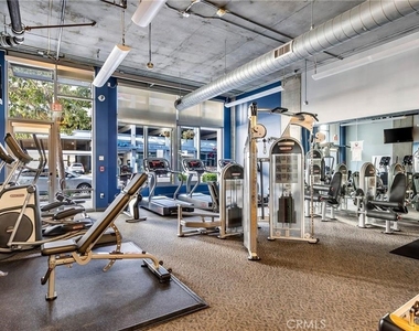 1100 S Hope Street - Photo Thumbnail 22