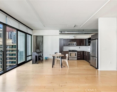 1100 S Hope Street - Photo Thumbnail 3