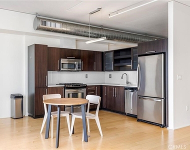 1100 S Hope Street - Photo Thumbnail 9