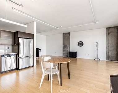 1100 S Hope Street - Photo Thumbnail 4
