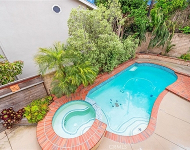 1720 Crestview - Photo Thumbnail 24