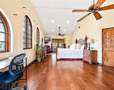 1720 Crestview - Photo Thumbnail 18