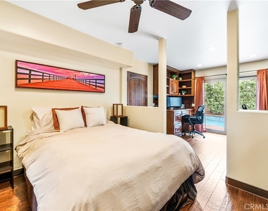 1720 Crestview - Photo Thumbnail 13